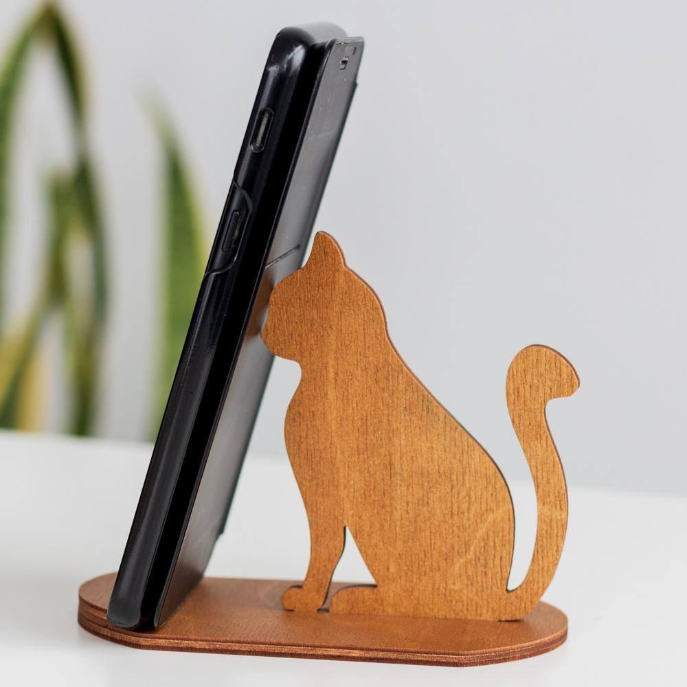 Stylish cat smartphone stand